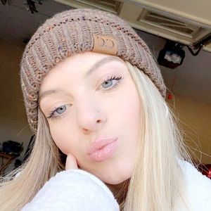 Meet your Posher, Annie